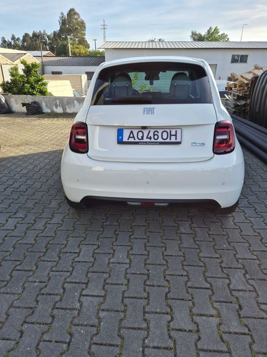 Fiat 500e La Prima