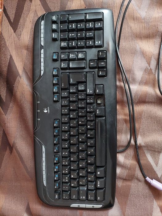 Клавіатура Logitech