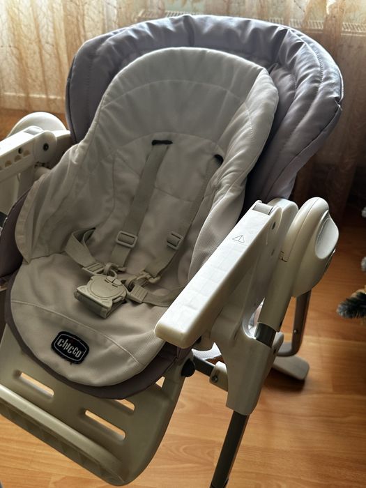 Стульчик для кормления chicco 0+