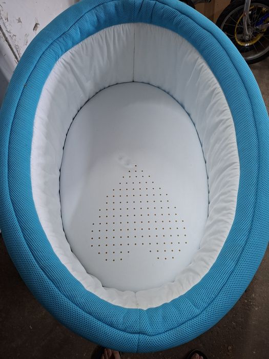 Berço e parque infantil
