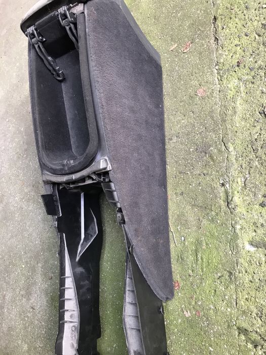 Підлокітник w211 (без кришки)