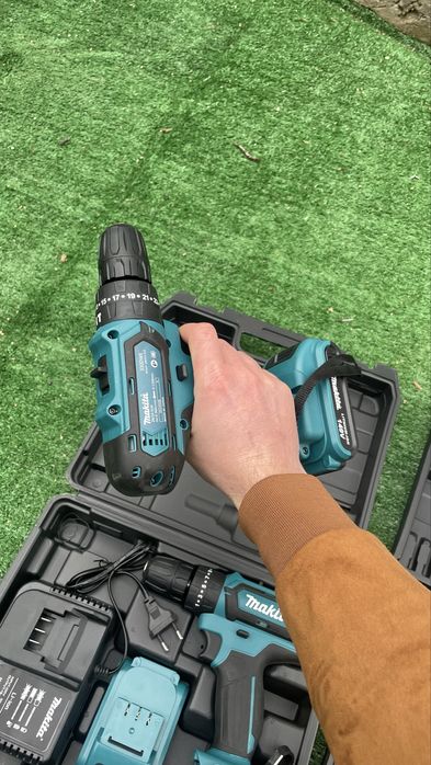 Шуруповёрт Makita   Комплект