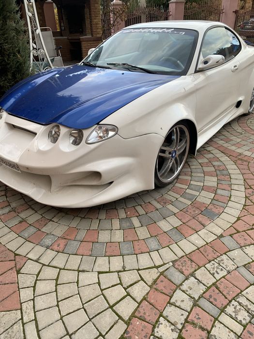 Авто Hyundai coupe1999