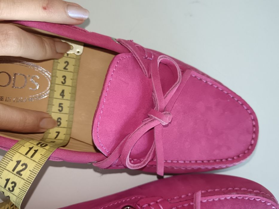 Różowe skórzane mokasyny