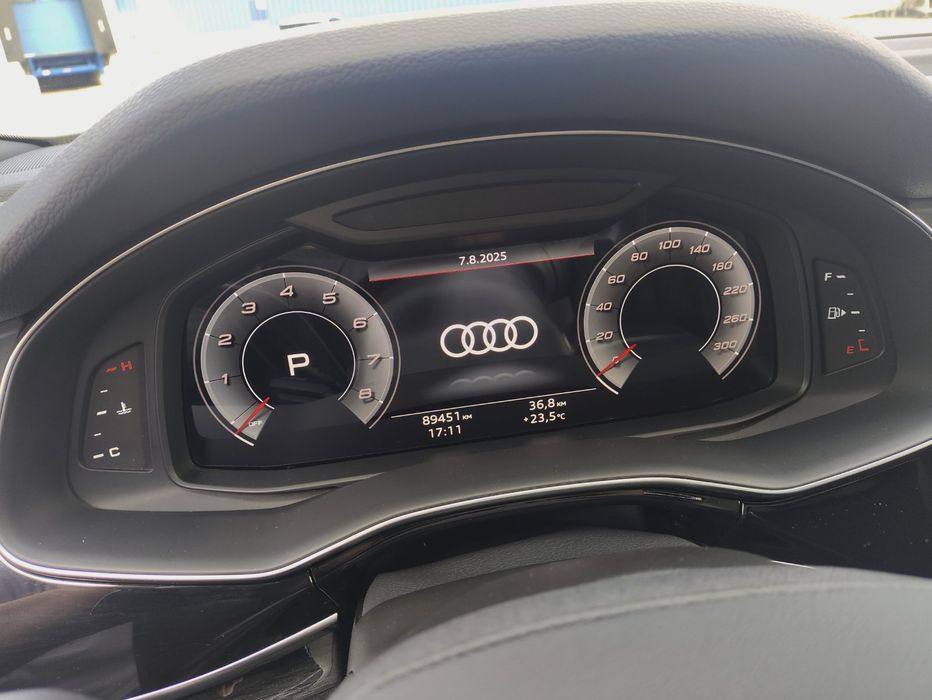 Продам власне авто Audi Q7