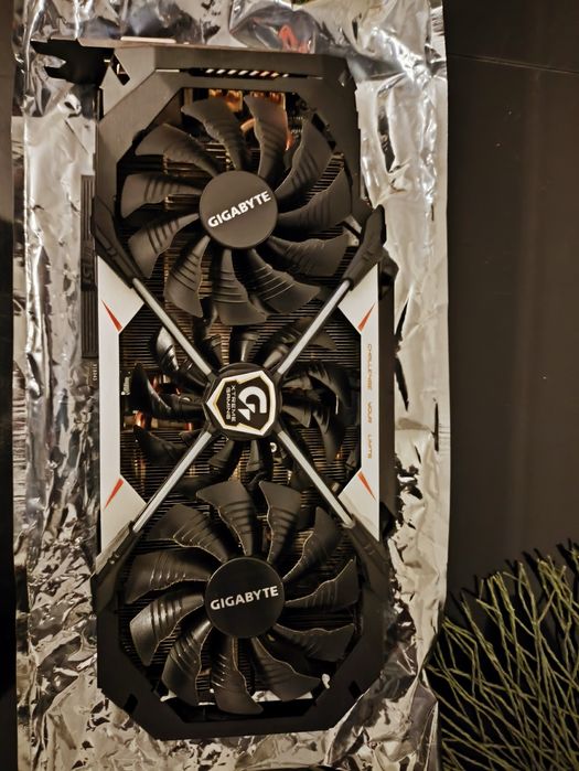 Gigabyte GeForce GTX 108064354171241346124