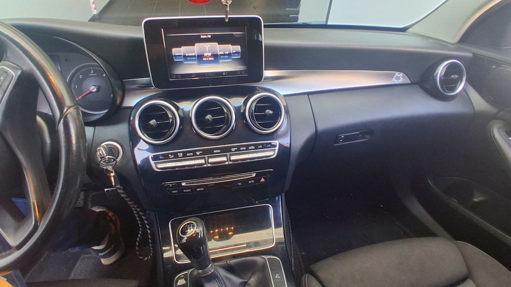 Mercedes-benz  c 200
