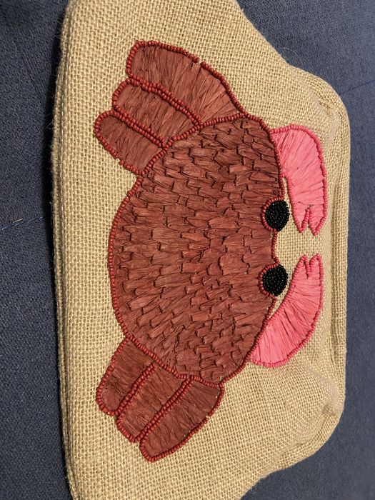 Mala clutch rafia com caranguejo - ZARA