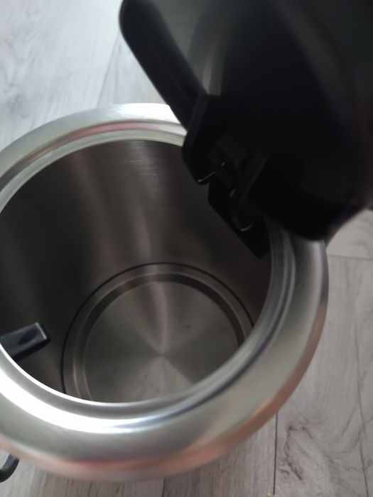 Czajnik elektryczny Russell Hobbs