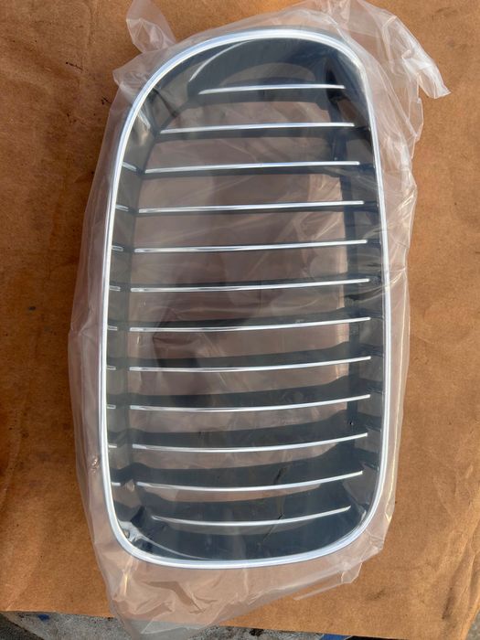 Grelhas frontais BMW Série 1 E81/E82/E87/E88 (2007+)