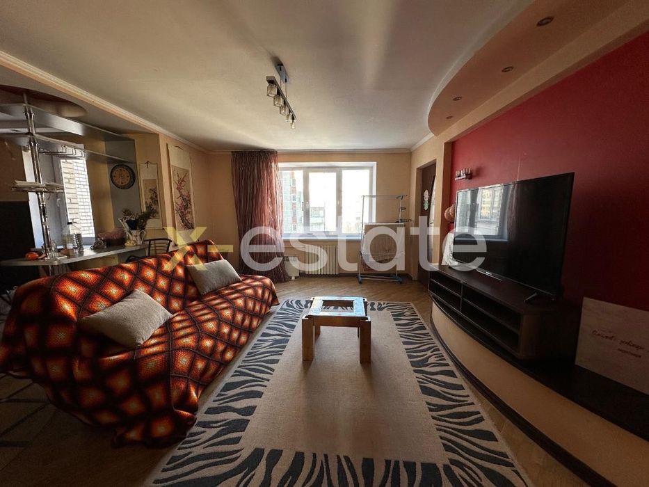 Стильна та простора 3-кімнатна квартира — вул. Варшавська