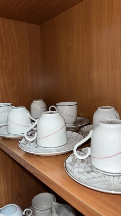 Vendo conjunto completo de Porcelana nunca usado