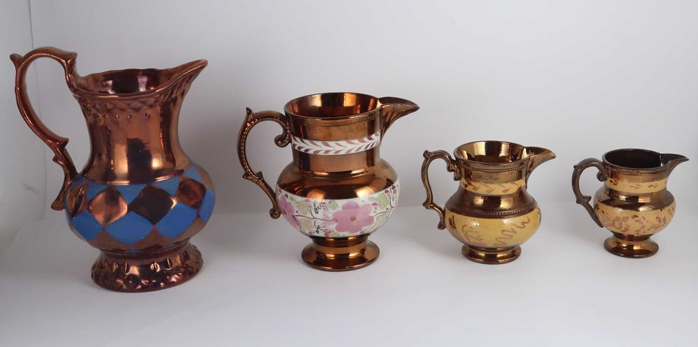 4 Jarros antigos em porcelana Lustrina