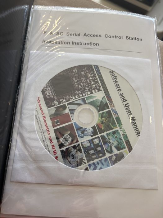 terminal de controlo de acessos e assiduidade por cartão RFID ZKTeco SC203.