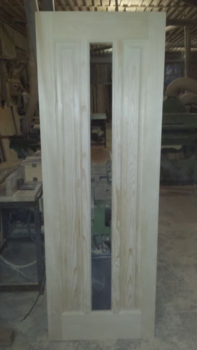 Двері із масиву. Виготовлення дверей із дерева під замовлення. Двері