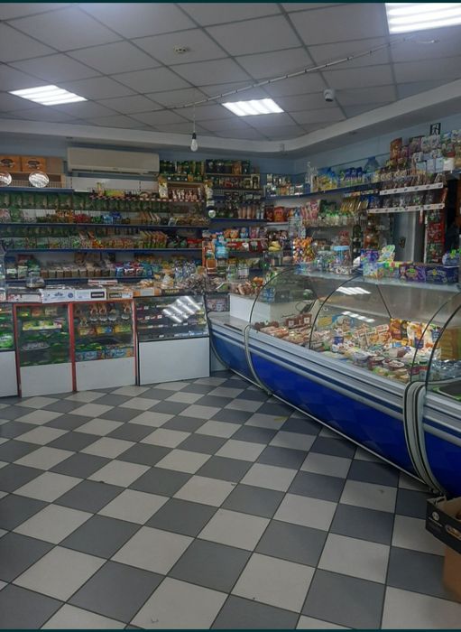 ПРОДАМ ВЕЛИКИЙ ДІЮЧИЙ  МАГАЗИН по вул. Незалежності, 35 в м. НІЖИН