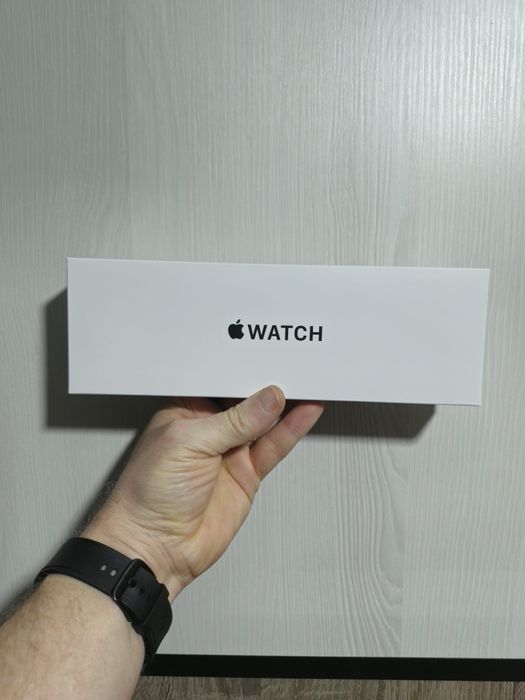7500  новые Apple Watch SE 2  40 мм 2025 года Apple Watch SE 2  40 мм