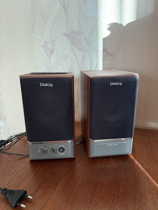 Активні колонки Dialog 2.0 з дерев'яним корпусом