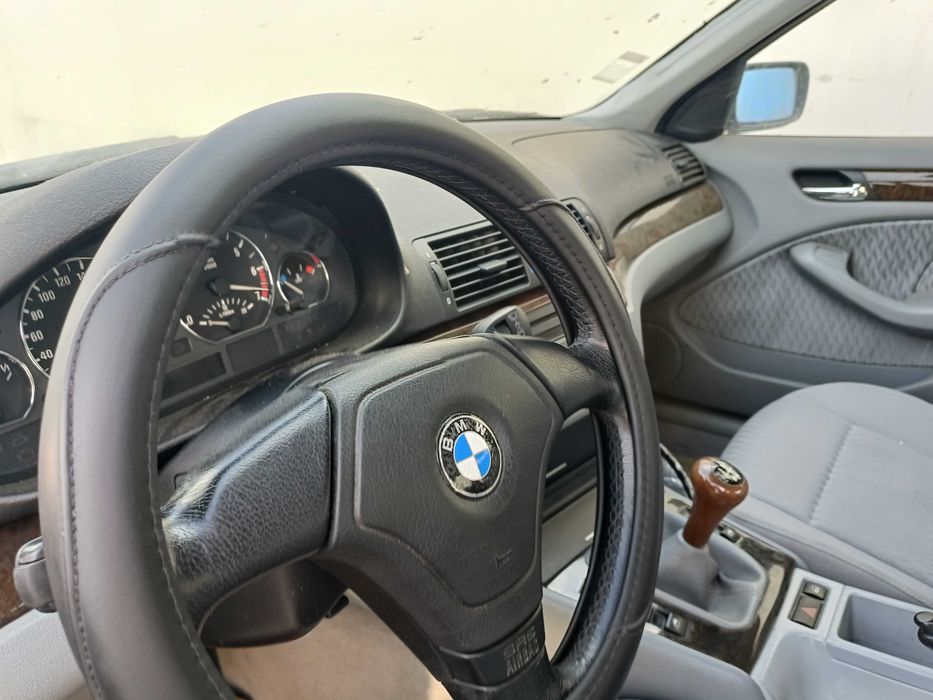 Vendo Bmw 318i 1.9 Gasolina de 1999 (Leia Descrição)