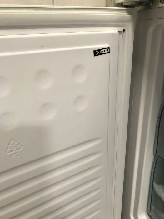 Frigorífico com 3 gavetas de arca
