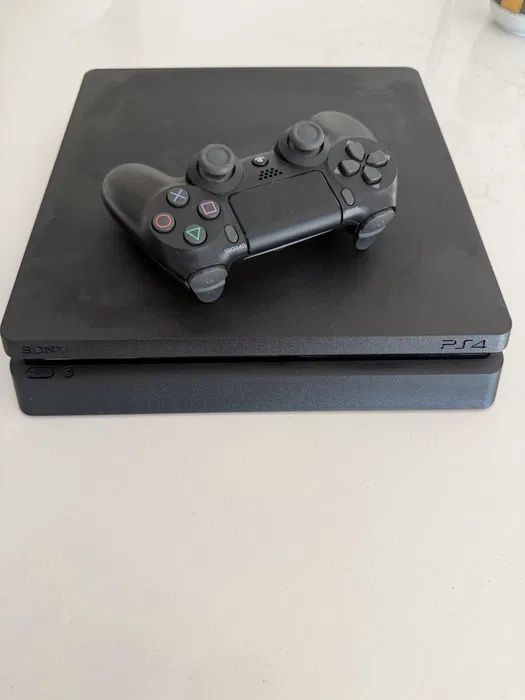 Vendo ps4 slim 500GB