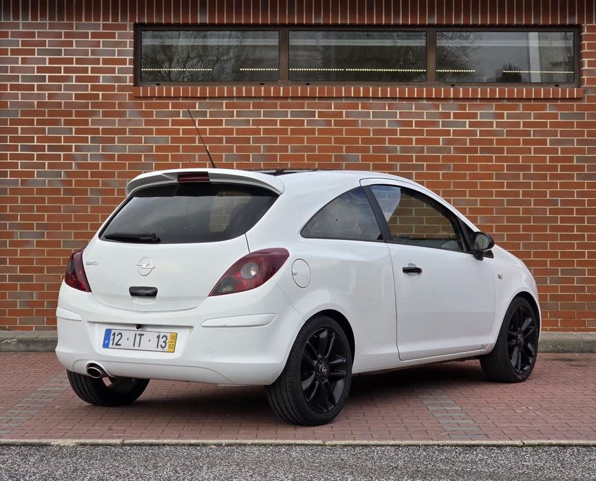 Opel Corsa D 1.2  75cv  Black Edition