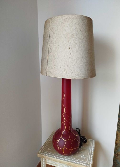 Belíssimo Candeeiro de Mesa, base em vidro