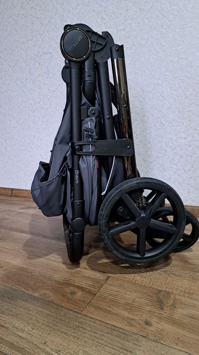 Візочок прогулянка carrello bravo plus