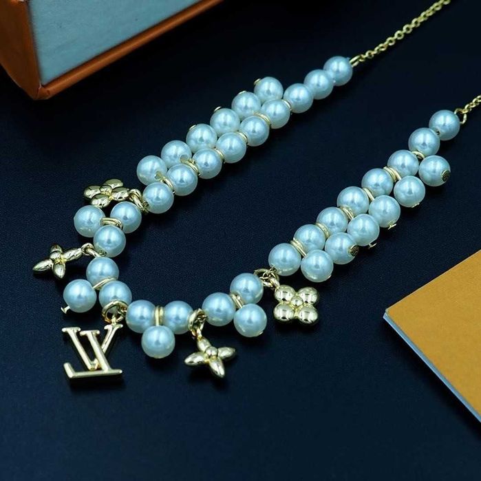 Naszyjnik Louis Vuitton Pearl River – lśniące perły, modny design
