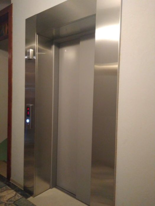 Готельно-ресторанний комплекс, Велика Окружна, фасад