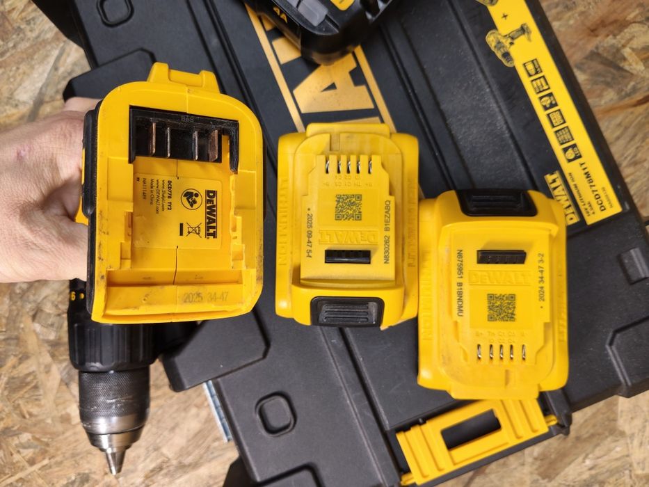 Wiertarko-wkrętarka DeWalt dcd 778