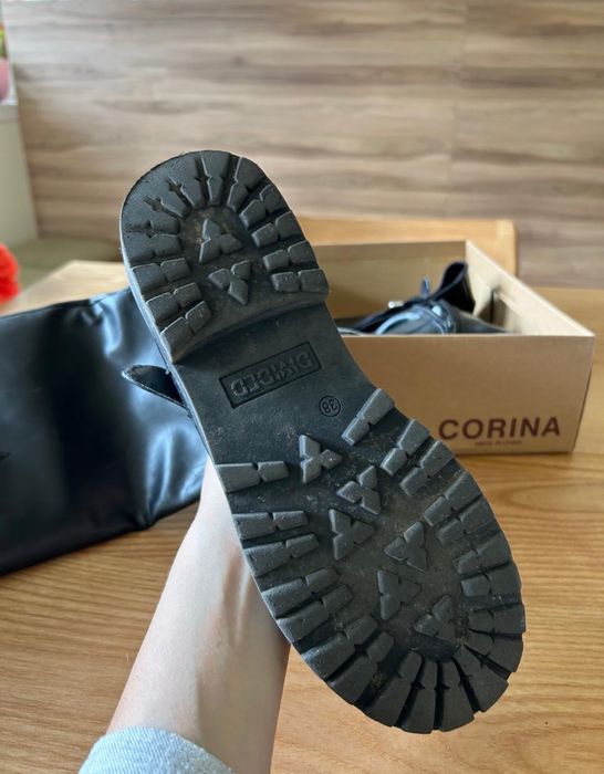 Botas Corina tamanho 38