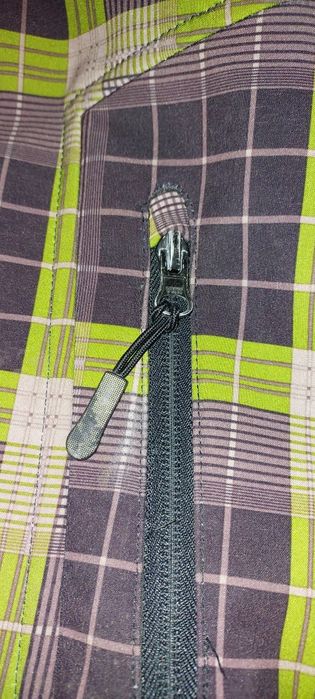 Продам куртку 146р.