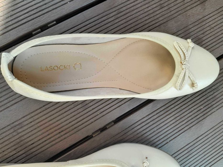 Buty - czółenka - Lasocki skórzane nowe