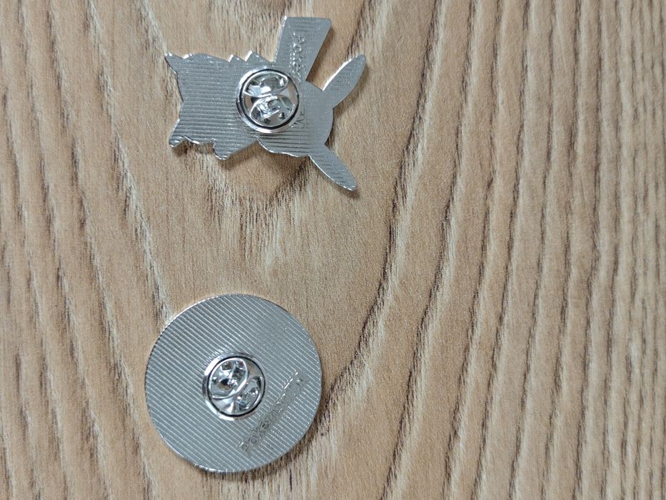 Pikachu i pokebol broszka