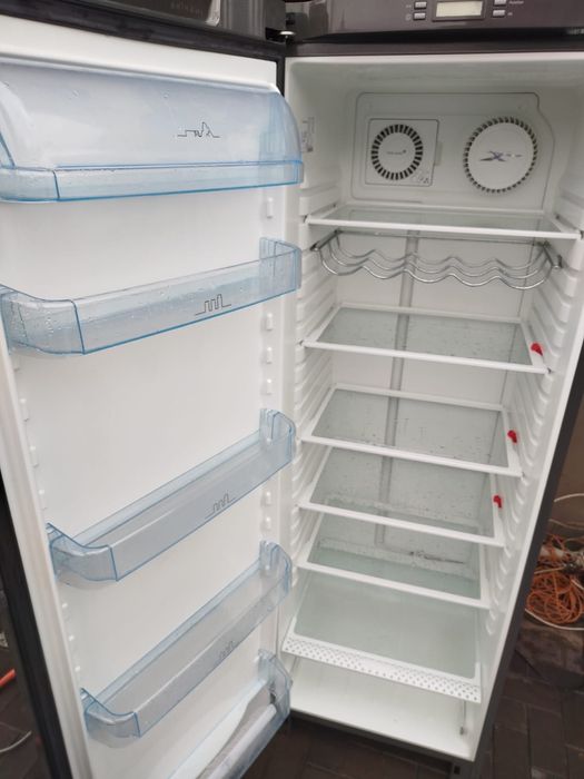 chłodziarka lodówka witryna chłodnicza lada