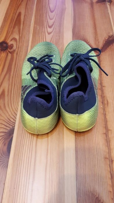 Buty halowe młodzieżowe