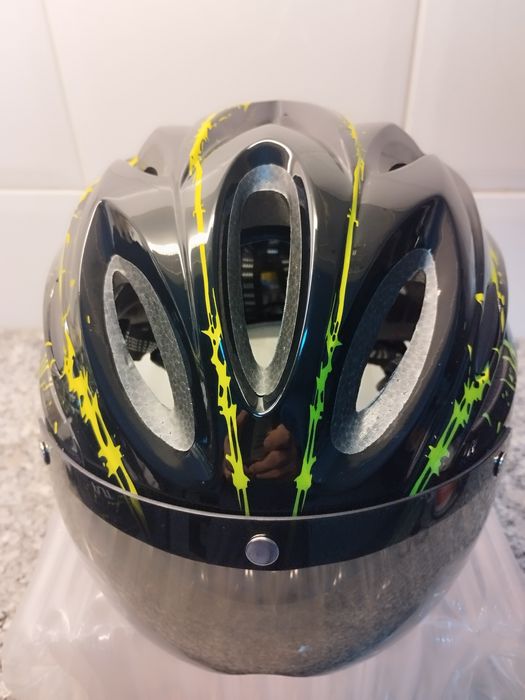 Capacete Ciclismo C/Viseira Magnético PJT