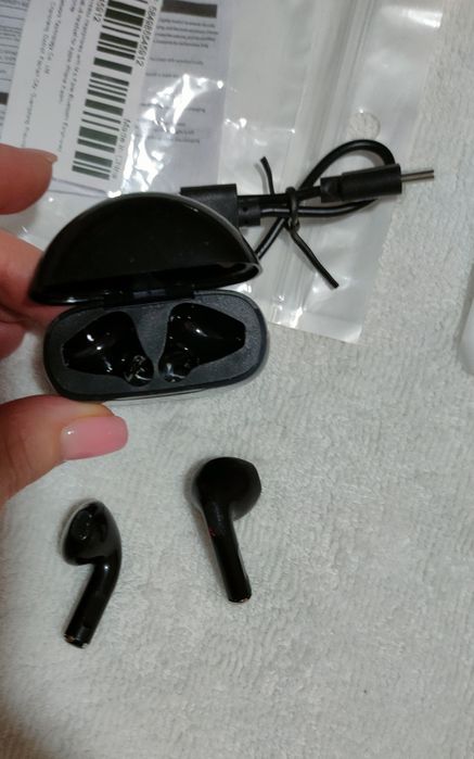 Продам Bluetooth наушники беспроводные Pro 6