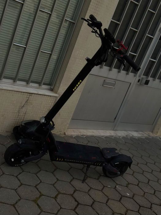 Ausom L2 dual motor  (ecra danificado)
