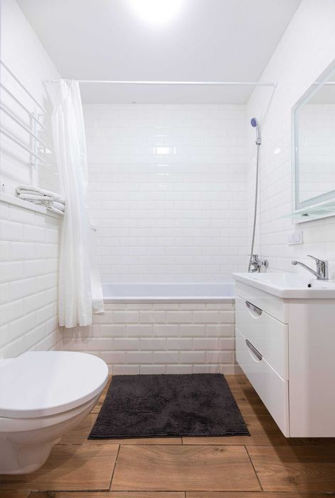 Подобова оренда студії, біля метро, Бажана 17Б. Є укриття.