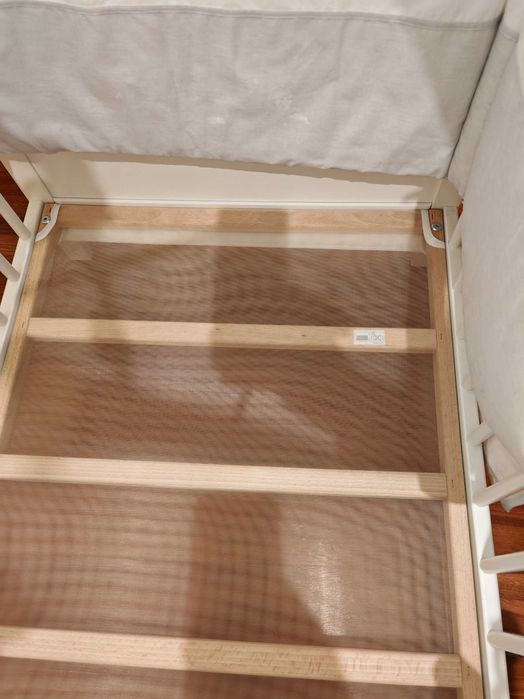 Vendo Berço/colchão/cortina/ Nunca usado -NOVO