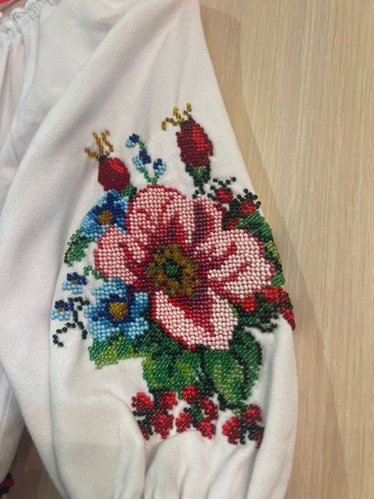 Вишиванка ручної роботи