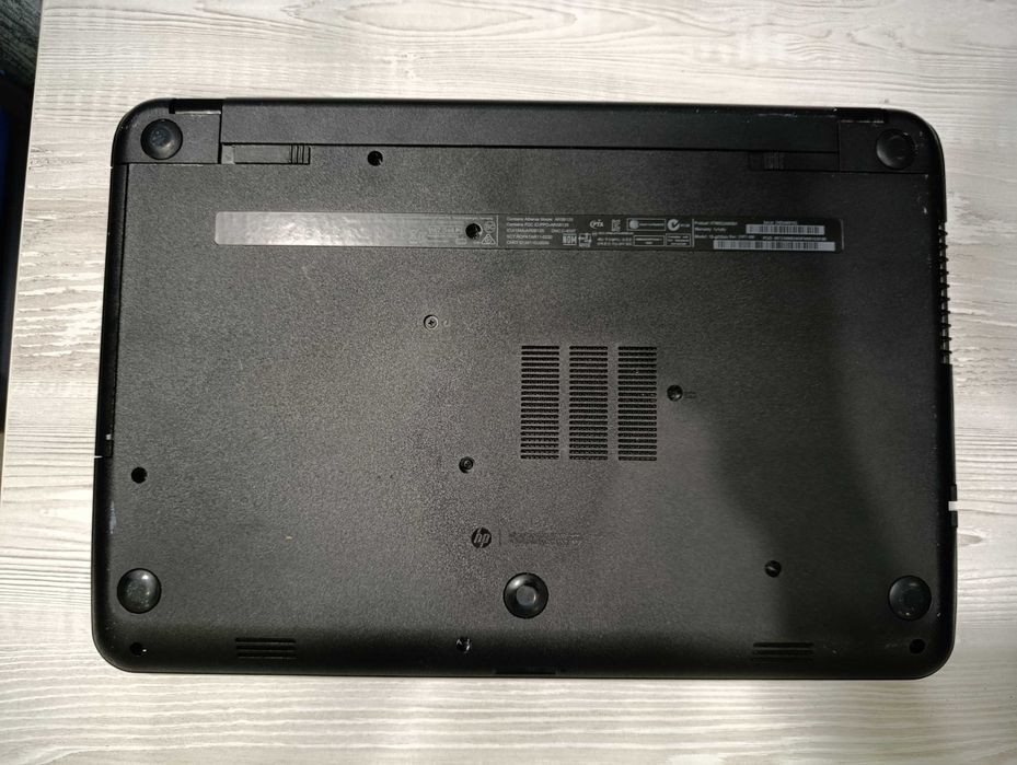 HP 15-g020dx (QuadCore A6-5200/DDR3 8Gb/HD 8400/HDD 1Tb)