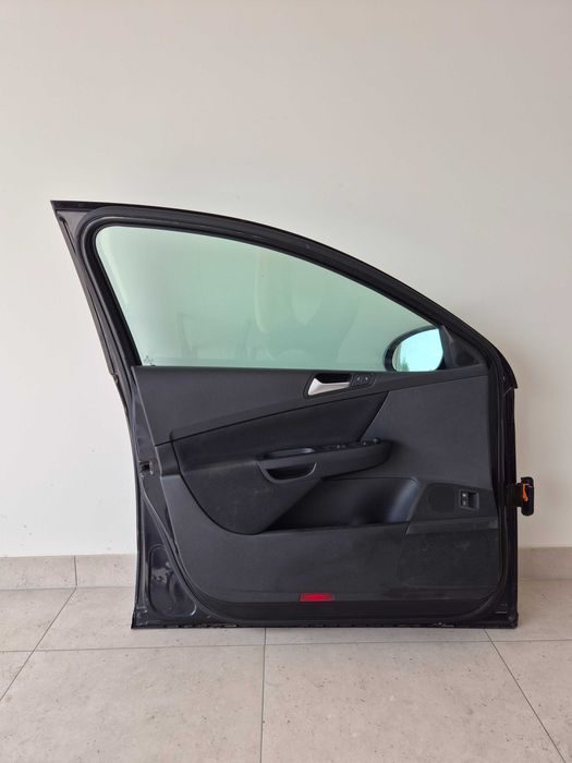 Drzwi + klapa bagażnika VW Passat B6 Kombi – czarne, kompletne