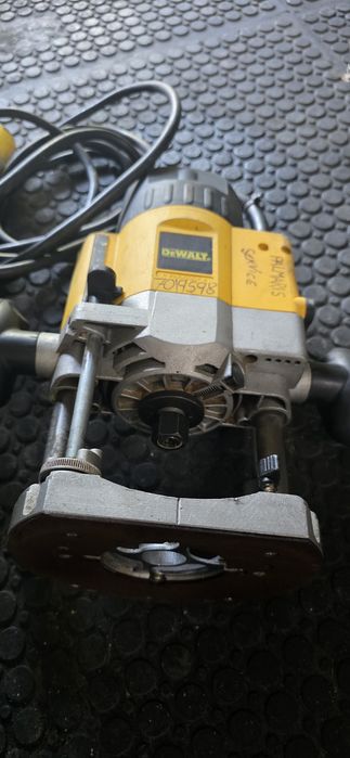 Frezarka Dewalt dw 626 110v