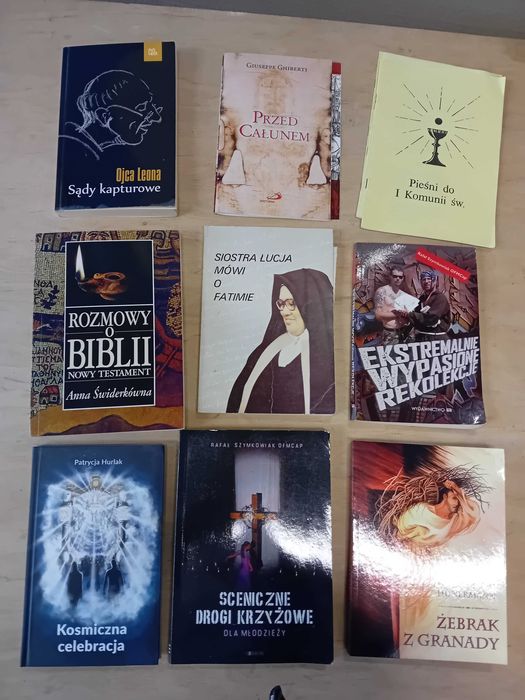 Oddam książki i albumy o tematyce religijnej 28 szt.