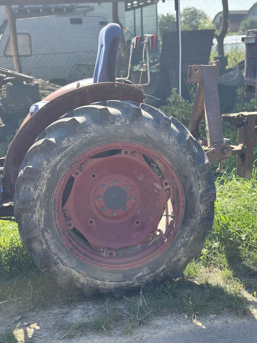 Трактор універсал 445 , причеп , косарка роторна z-069