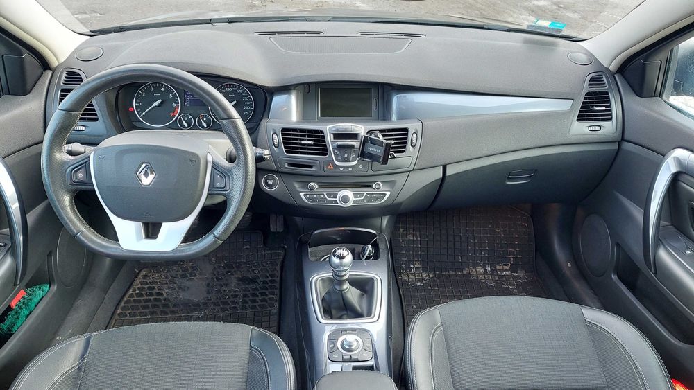 Renault Laguna III Grandtour 2010 2.0 benzyna