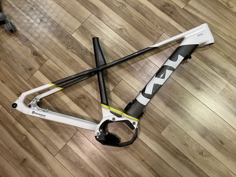 Rama ebike Husqvarna S M L 27,5” 29 hardtail do silnika bosch gen4